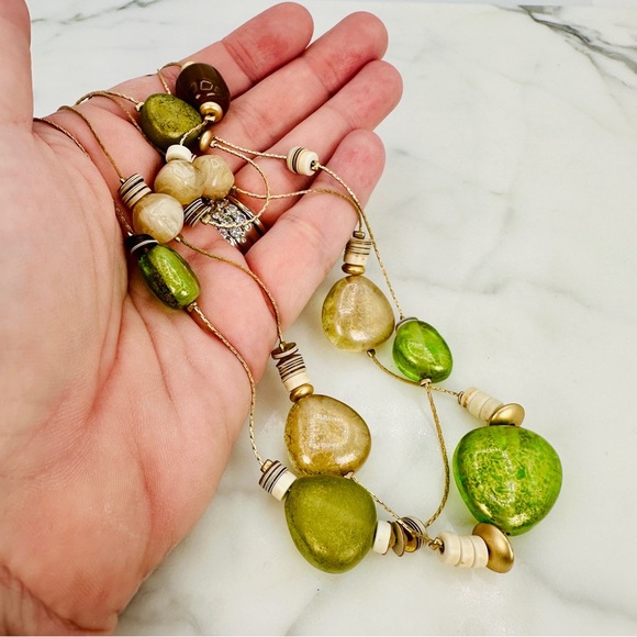 Chico”s Multi-Layer Necklace Spring Green and Gold Metallic Beads Adjustable - Picture 4 of 8